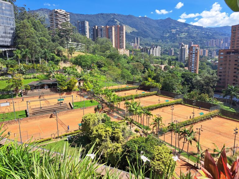 Country Club Ejecutivos 1