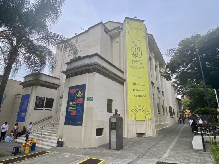 Palacio De Bellas Artes Medellin 3