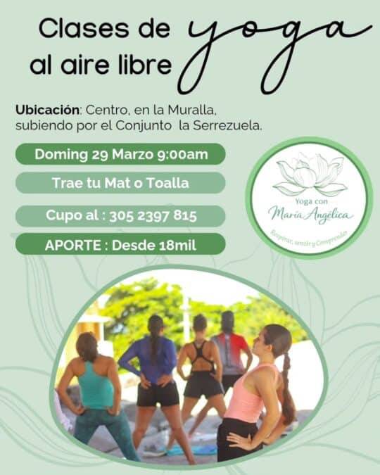 Yoga al aire libre en la Muralla, en el centro, con instructora María Angelica. Participa en clases de yoga gratuitas, trae tu mat o toalla, y reserva con anticipación.