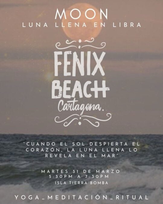 Espectacular luna llena en Cartagena durante la noche, ideal para yoga, meditación y rituales en la playa, bajo la luz de la luna llena en la isla Tierra Bomba.