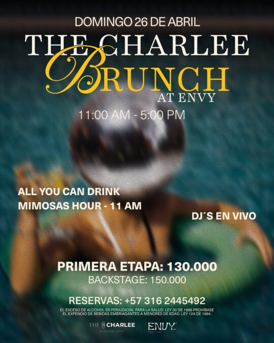 Evento de brunch en Envy con música en vivo y promociones especiales.