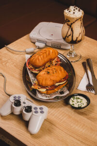 Owner Cafe Internet 1