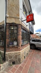 Owner Ficciones 8211 Bar De Libros 1