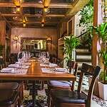 Restaurante de cocina mexicana, steak house y cava en La Única Cartagena, con ambiente elegante y acogedor, ideal para cenas y eventos especiales.