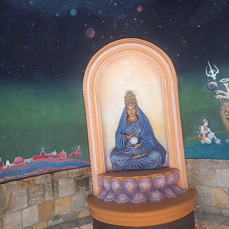 Varsana Eco Yoga Aldea 2