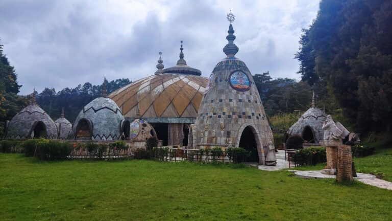 Varsana Eco Yoga Aldea 3