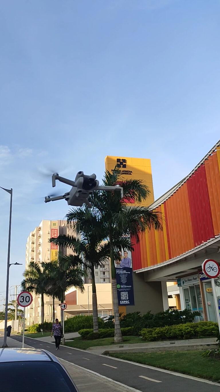 Centro Comercial Parque Heredia 2