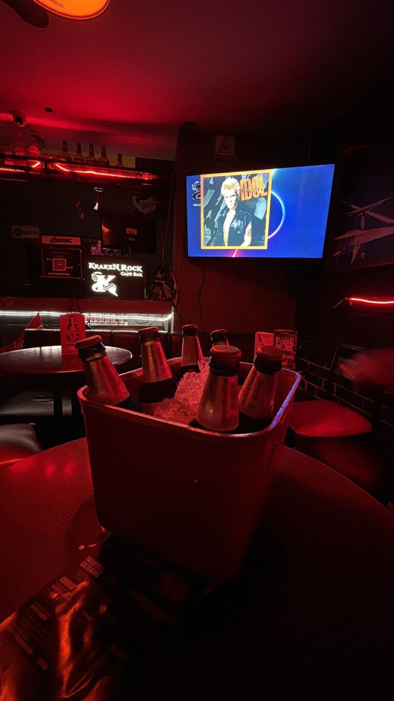 Kraken Rock Cafe Bar 4