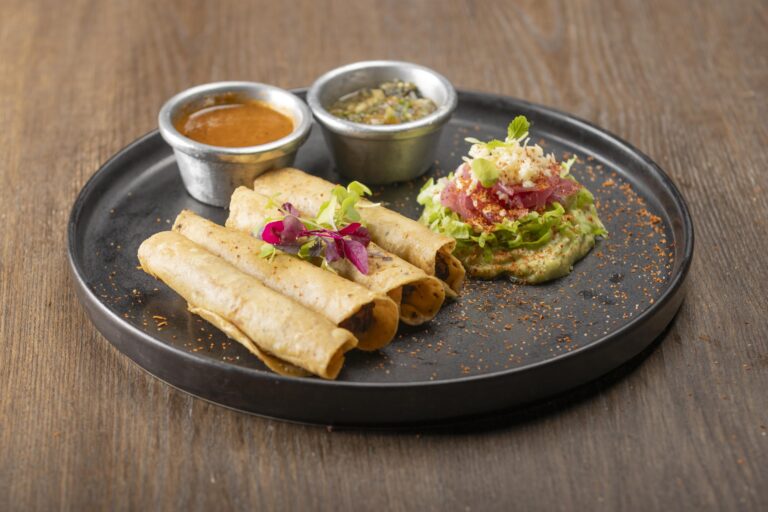 La Chula Campestre Restaurante Mexicano Rumba Y M 4