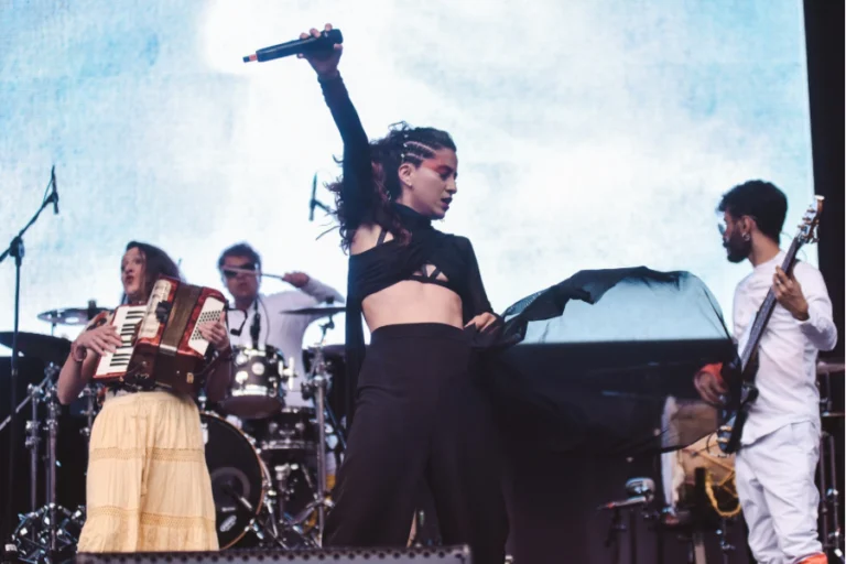 Linda Habitante En Concierto 1