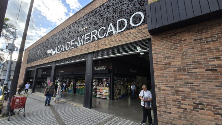 Plaza De Mercado De Envigado 1