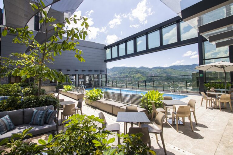 16 Sky Bar2