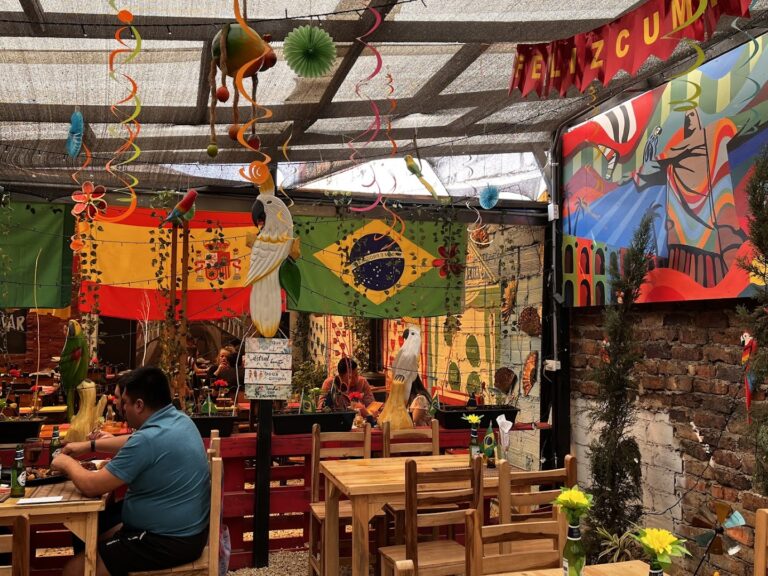 Almodovar Restaurante Bar