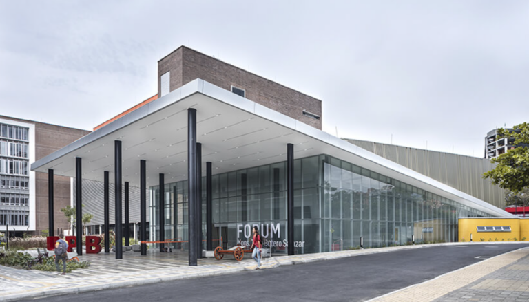 Centro de eventos Fórum - UPB Medellín3