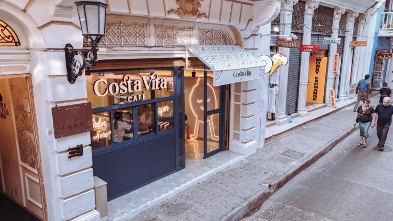 Costa vita café