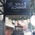 JOLLY ROGER COMIDA Y BREBAJES
