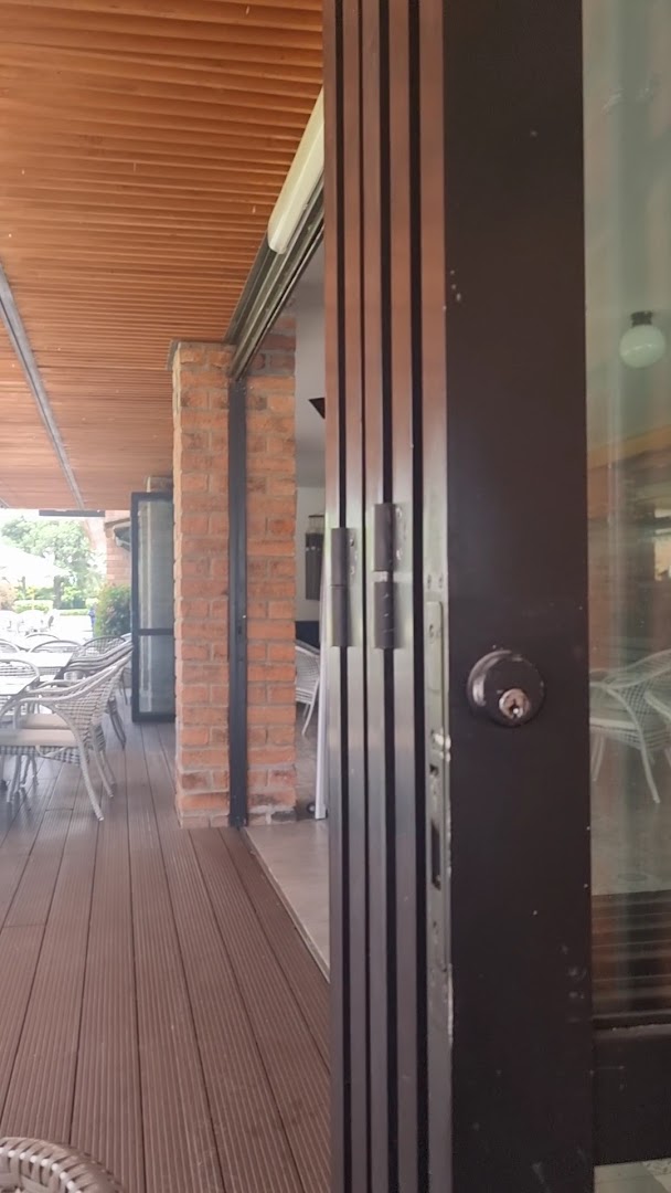 LA MACARENA RIONEGRO | Golf -Tennis - Food & Drinks - Playground - Events2