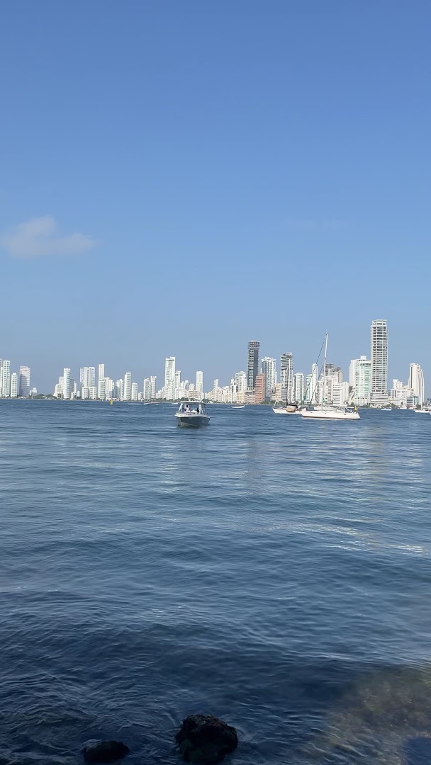 PLAZA BAHIA DE MANGA2