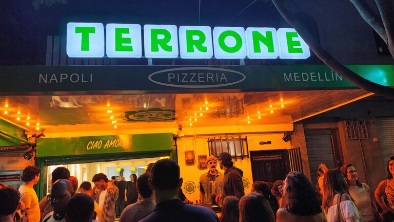 TERRONE Pizzería Napolitana