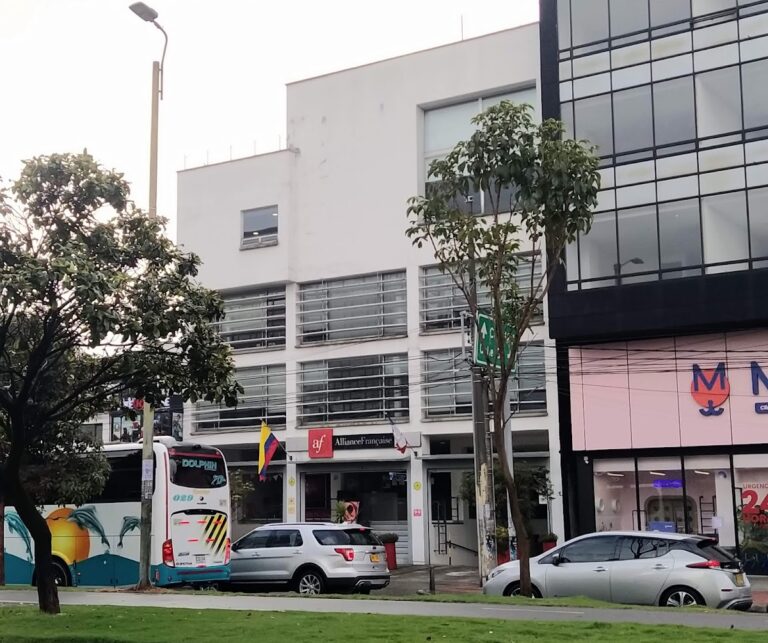 Alianza Francesa de Bogotá – Sede Cedritos - Image 03