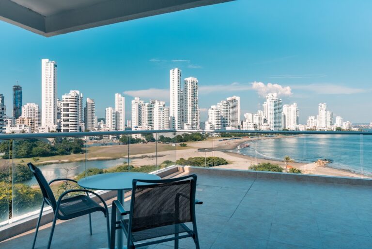 Hilton Cartagena - Image 01
