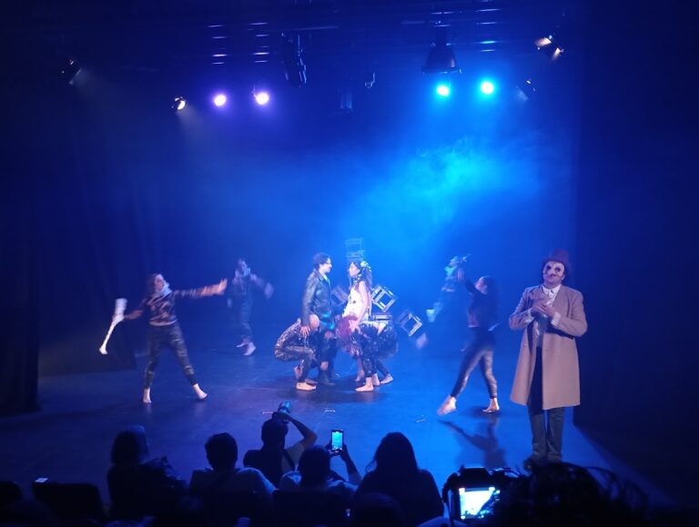 Dithyrambustheater - Bild 02