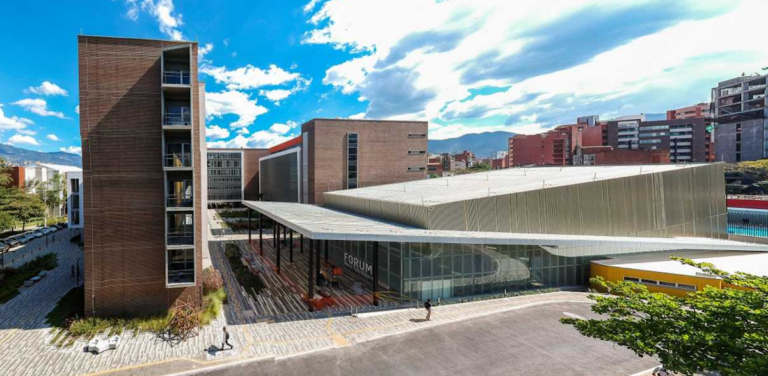 Centro de eventos Fórum – UPB Medellín - Image 01