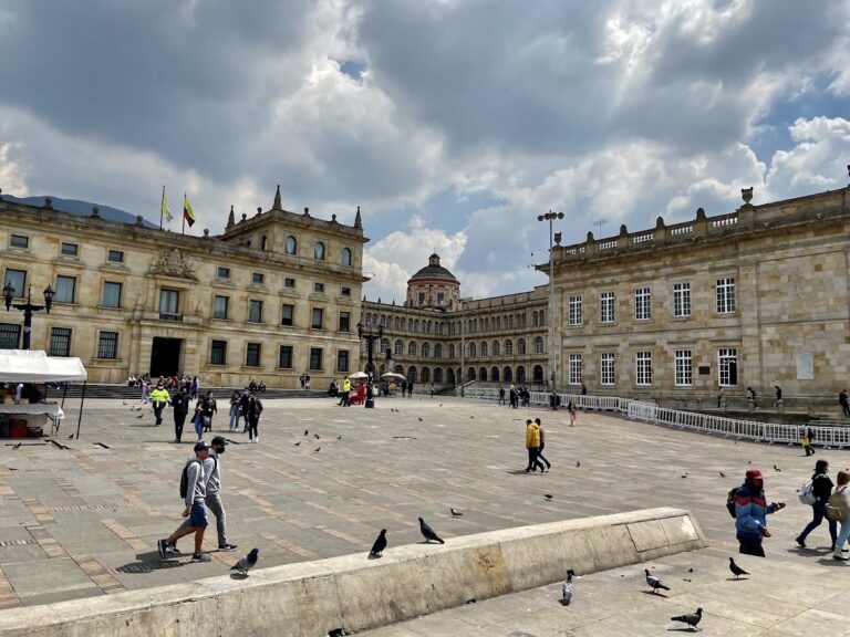 Plaza de Bolívar - Image 03