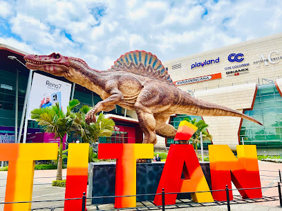 Centro Comercial Titán Plaza