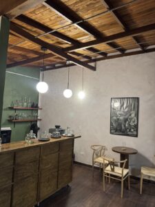 MINERVA – Abbigliamento e accessori di seconda mano - Immagine 01