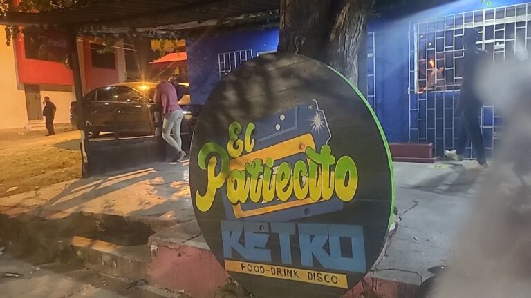The Retro Patio - Image 03