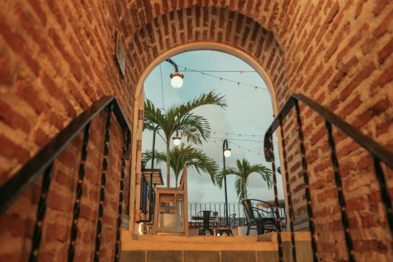 Casa Movida - Image 01