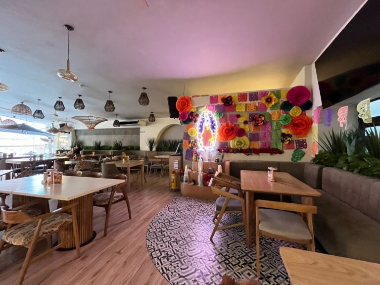 Mall Gastronomico La Candelaria - Image 01