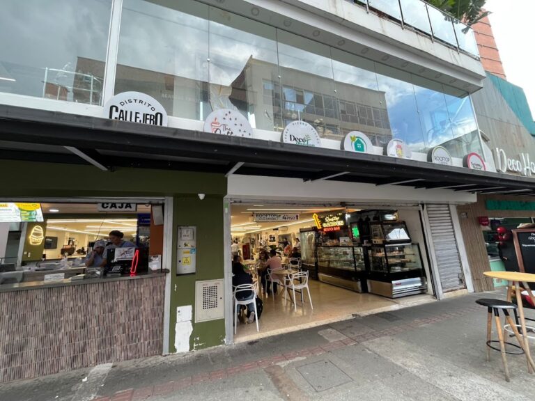 Mall Gastronomico La Candelaria - Image 03
