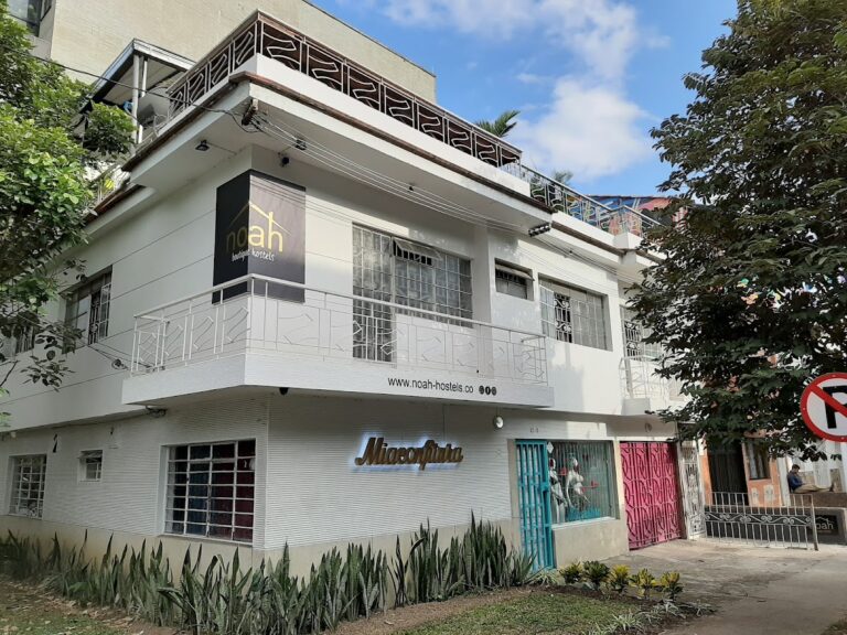 Noah boutique hostels Medellin - Image 01