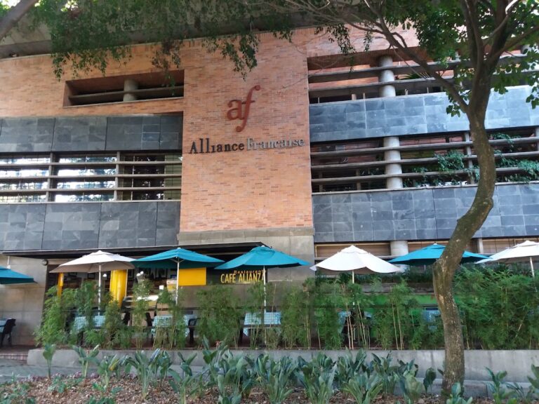 Alianza Francesa de Medellín sede Centro - Image 01