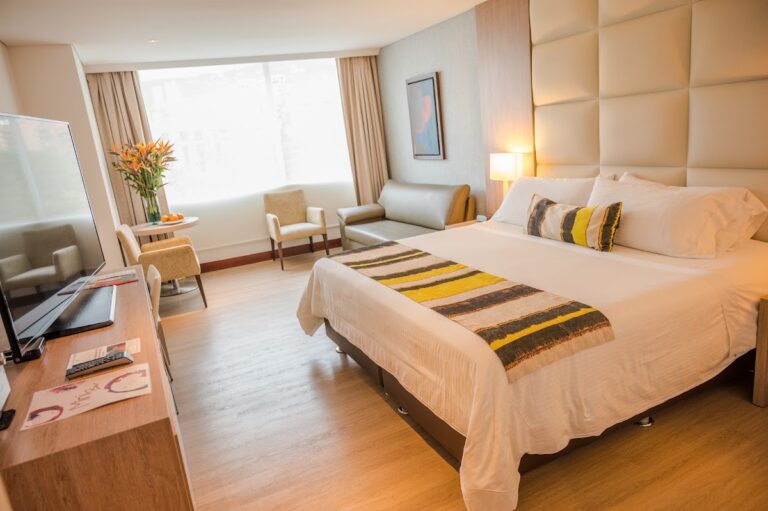 San Fernando Plaza – Hotel - Afbeelding 02