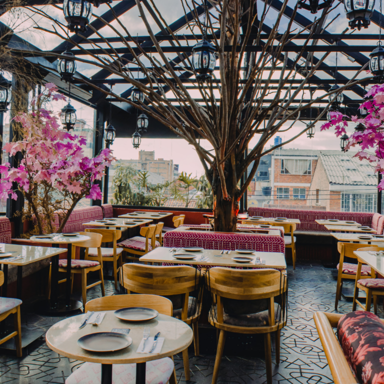Tokyo Rooftop | Sushi y Cocteles en la Zona G - Image 01