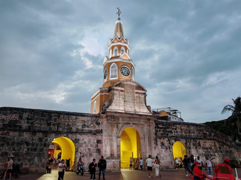 Monumento Torre del Reloj - Image 01