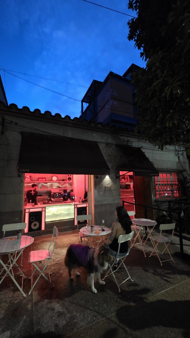 Garaje Café - Image 03