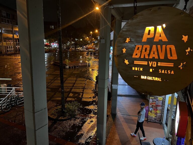 Pa' Bravo Yo Bar – Rock N' Salsa - Bild 02