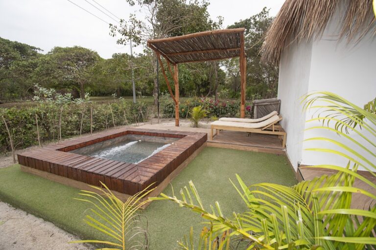 Amalife Beach Club & Hotel - Image 03
