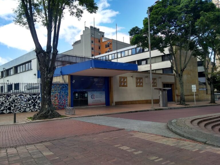 Centro Colombiano Americano - Immagine 02