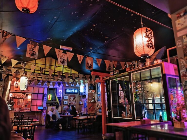 Tamagotchi ramen bar - Image 04