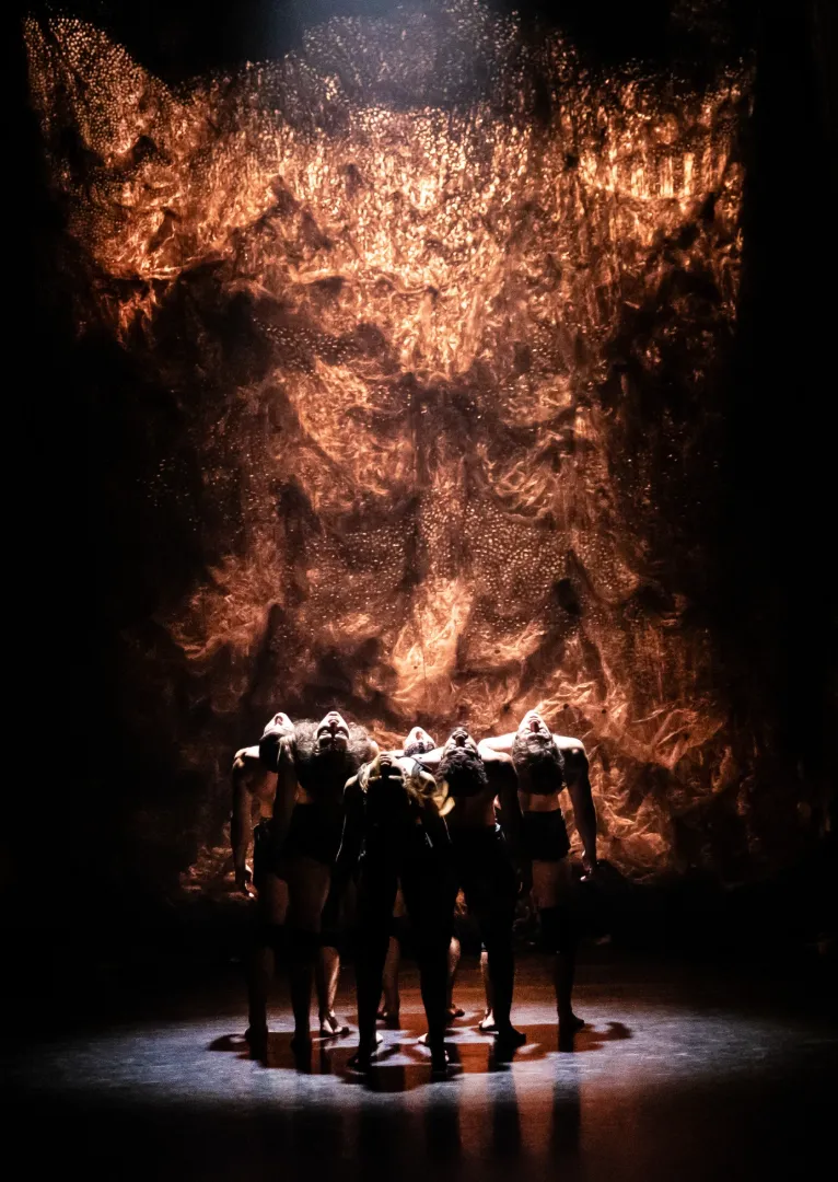 Recirquel (compañía húngara de circo-danza): Paradisum - Image 02