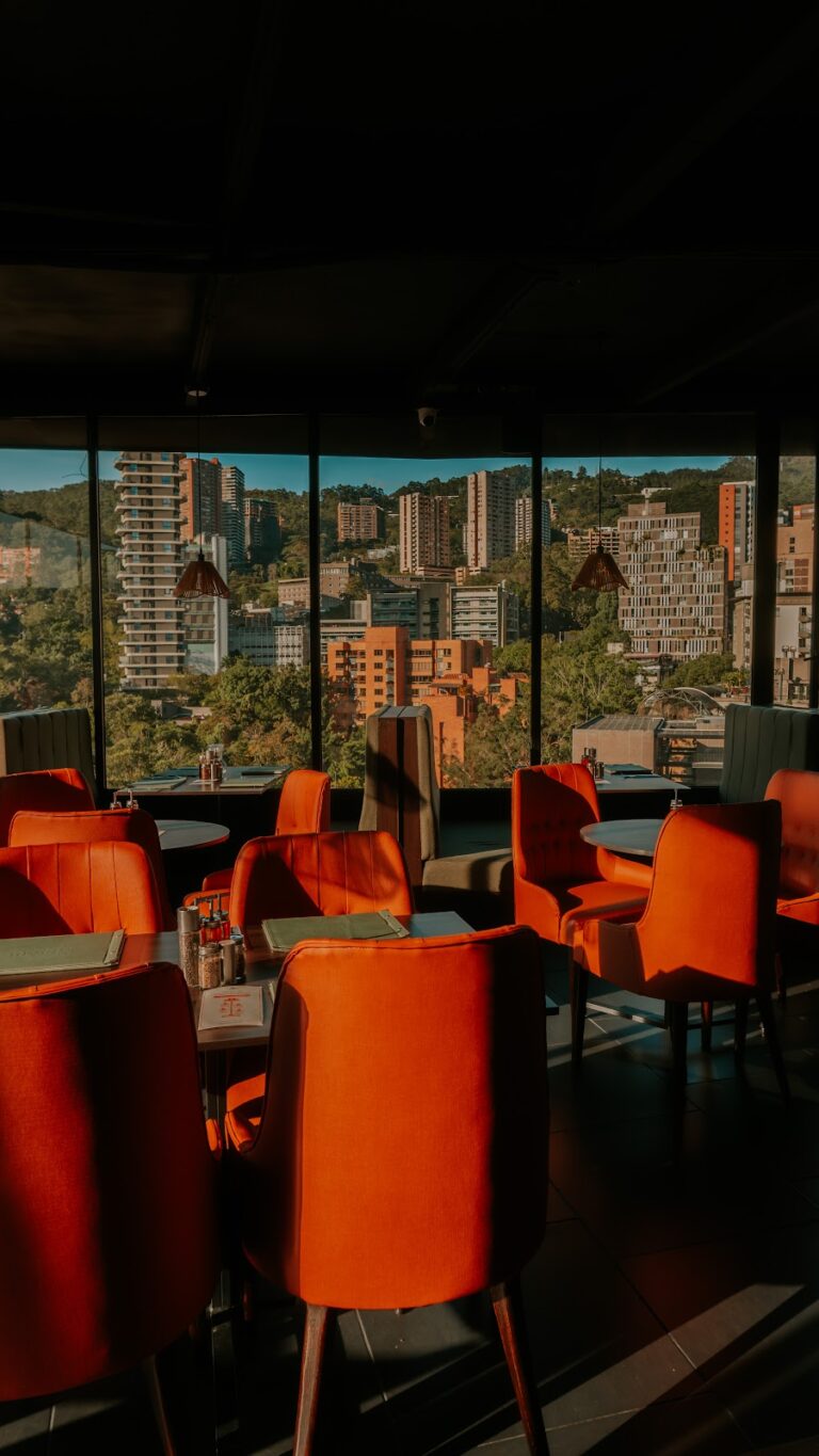SIBARI RESTAURANT & ROOFTOP - Image 02