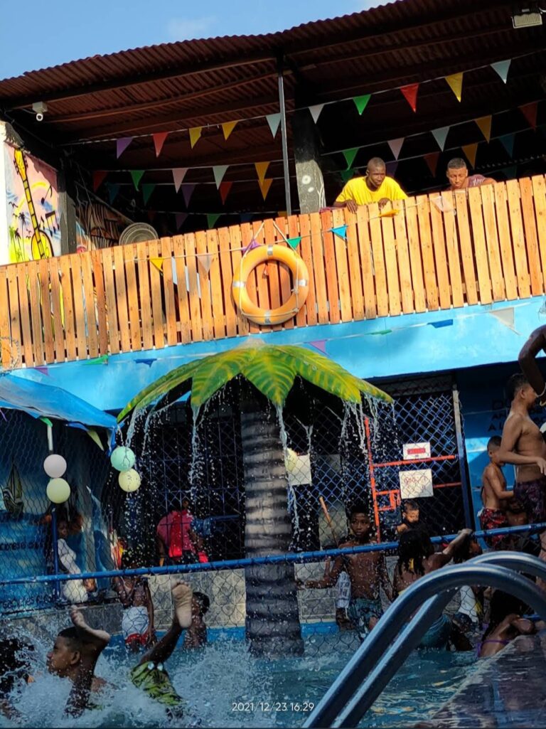 Centro Recreacional El Capitán - Image 01
