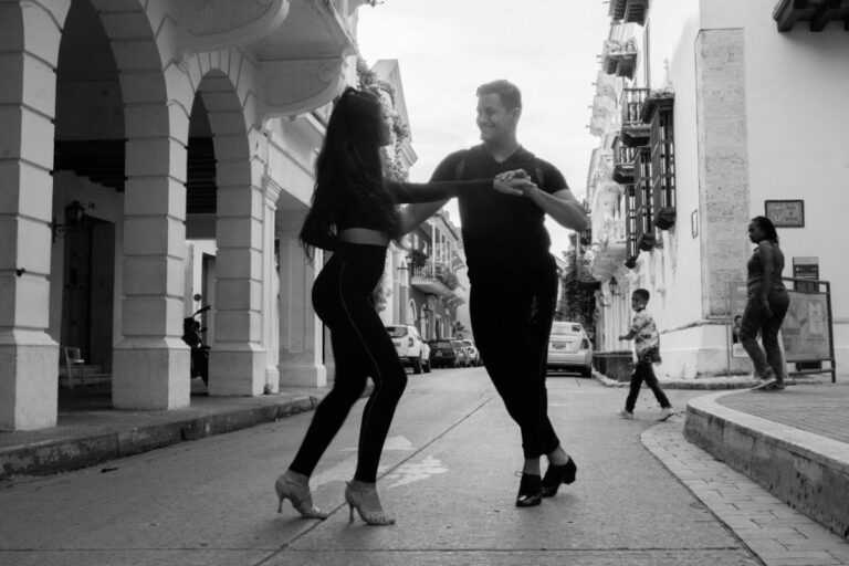 Academia de baile BOOM LATINO - Image 03