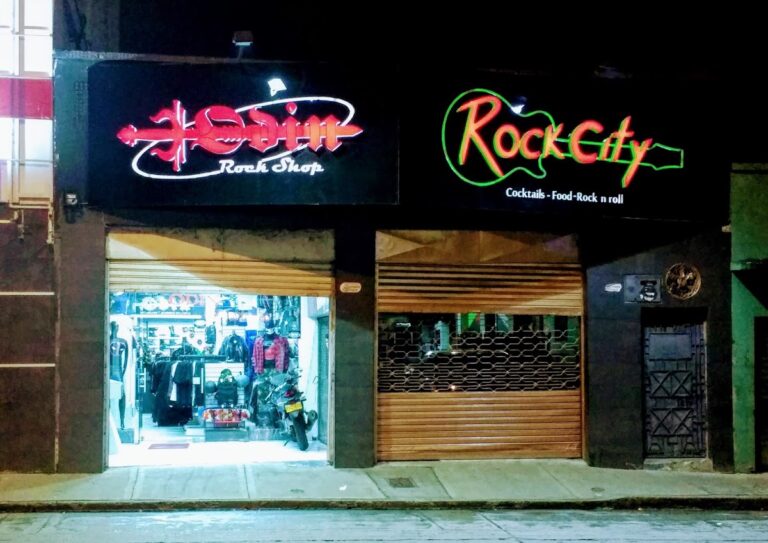 Rock City Bar - Image 01