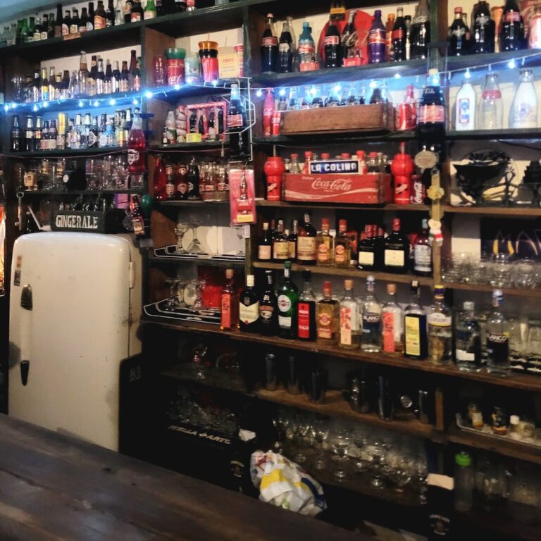 Bar cali | La Colina tienda tertuliadero | Terraza bar - Image 04
